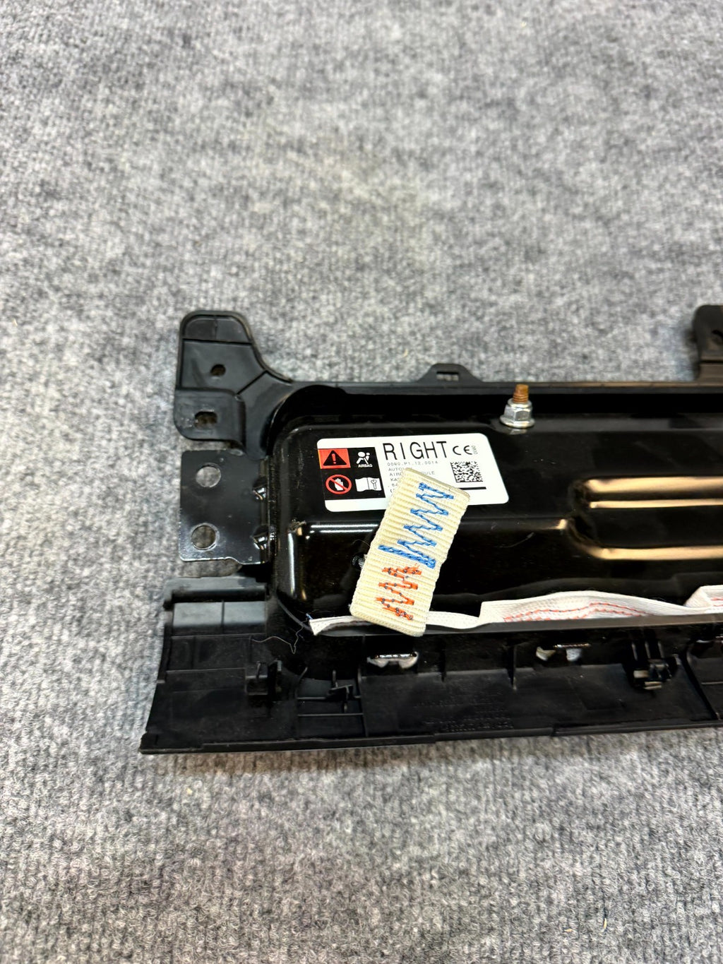 2017-2024 TESLA MODEL 3 Y RIGHT SIDE DASHBOARD TRIM COVER PANEL OEM 1077826-00-D