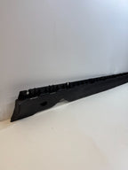2020-24 TESLA MODEL Y RIGHT SIDE SKIRT ROCKER PANEL MOLDING CARRIER BRACKET
