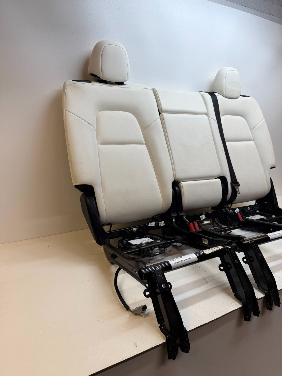 2017-2023 TESLA MODEL Y FRONT & REAR SET OF SEATS ASSY WHITE