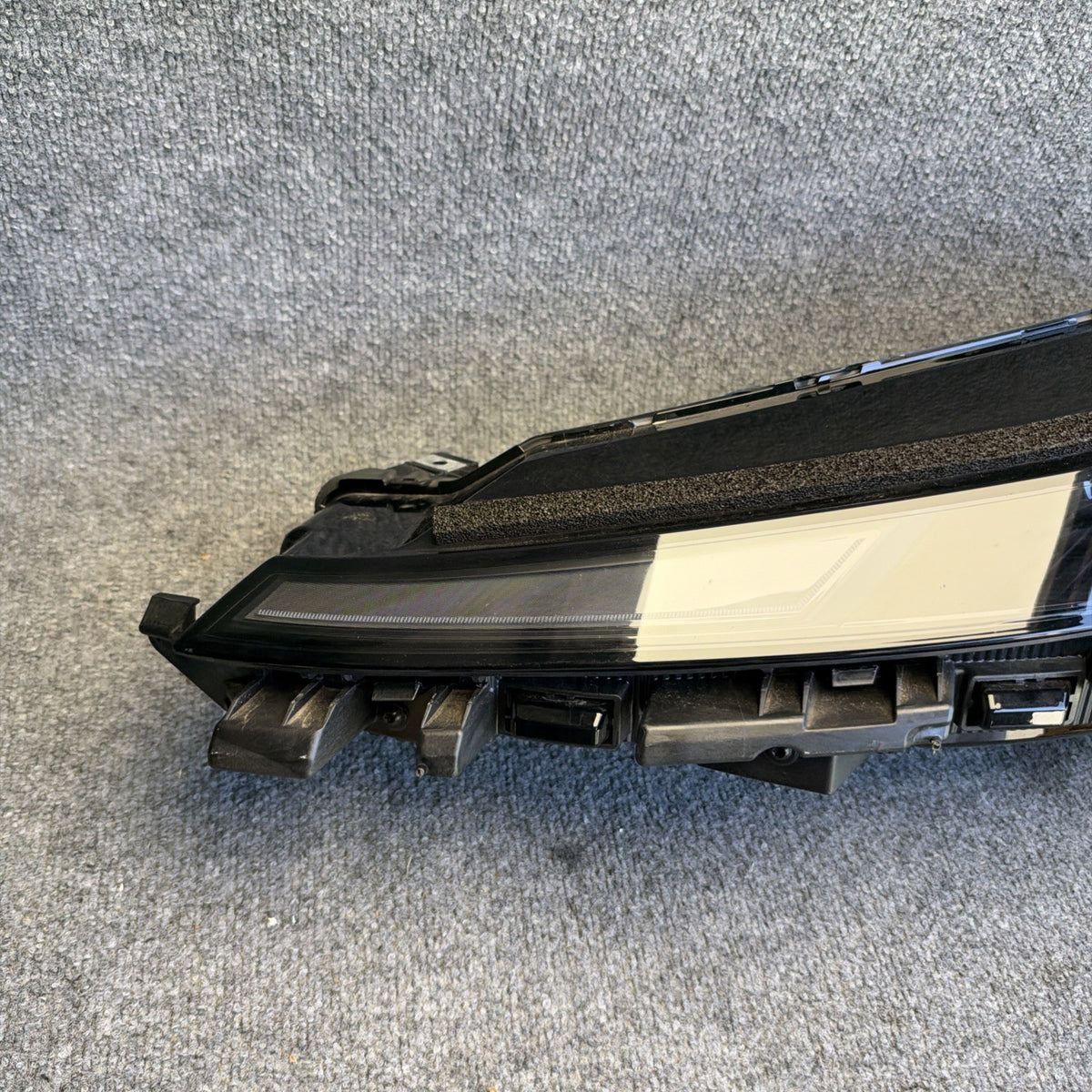 OEM 2026 2027 Tesla Model Y Standard Headlight LED LH Left Side 2074461-00-D