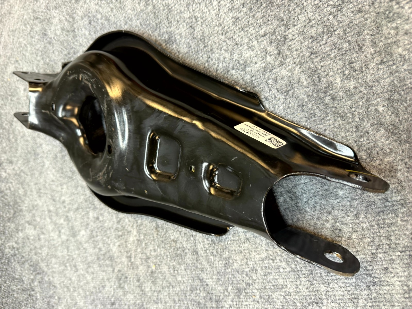2020-2024 TESLA MODEL Y REAR RIGHT LOWER CONTROL ARM SPRING PERCH OEM,1044451-00