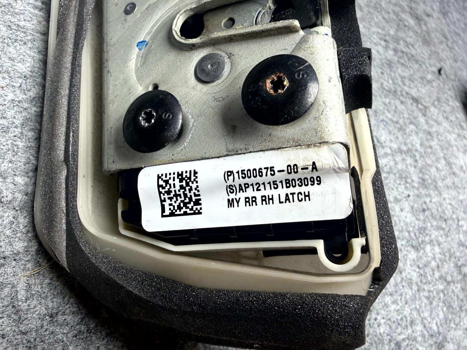 ♦️17-23 TESLA MODEL 3 Y REAR RIGHT DOOR LOCK LATCH ACTUATOR OEM, 1500675-00-A