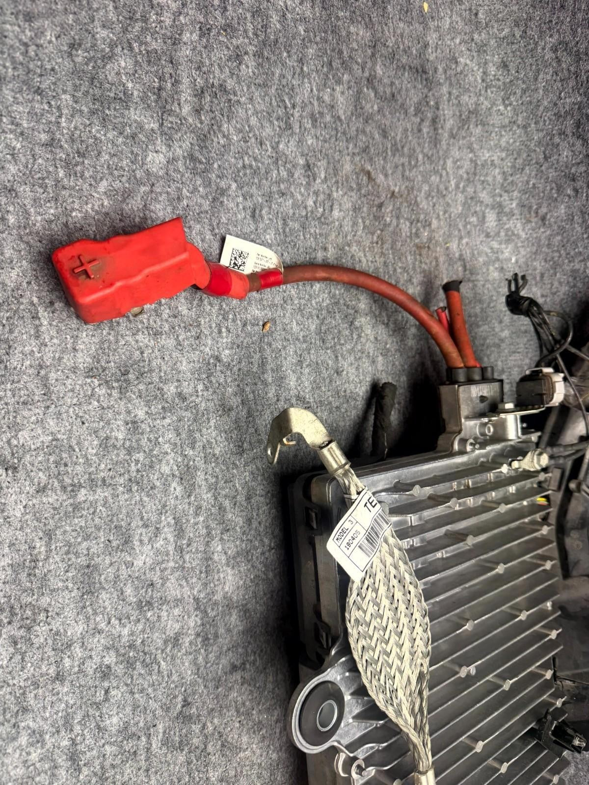 ♦️17-23 TESLA MODEL 3 FRONT SUSPENSION COMFORT CONTROL MODULE OEM, 1112485-00-A