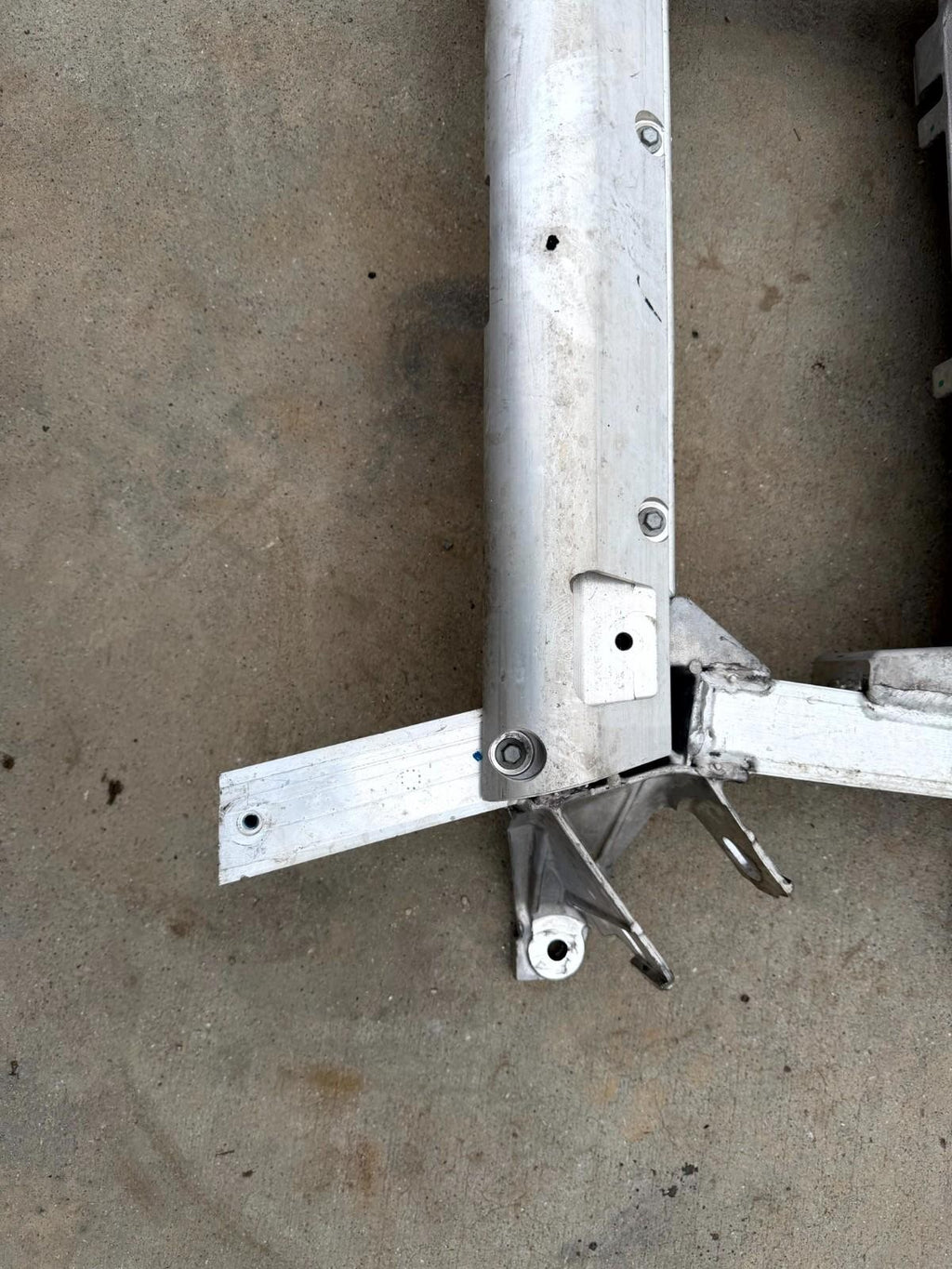 16-20 Tesla Model X Front Suspension Subframe Crossmember ASSY OEM, 1027516-00-E