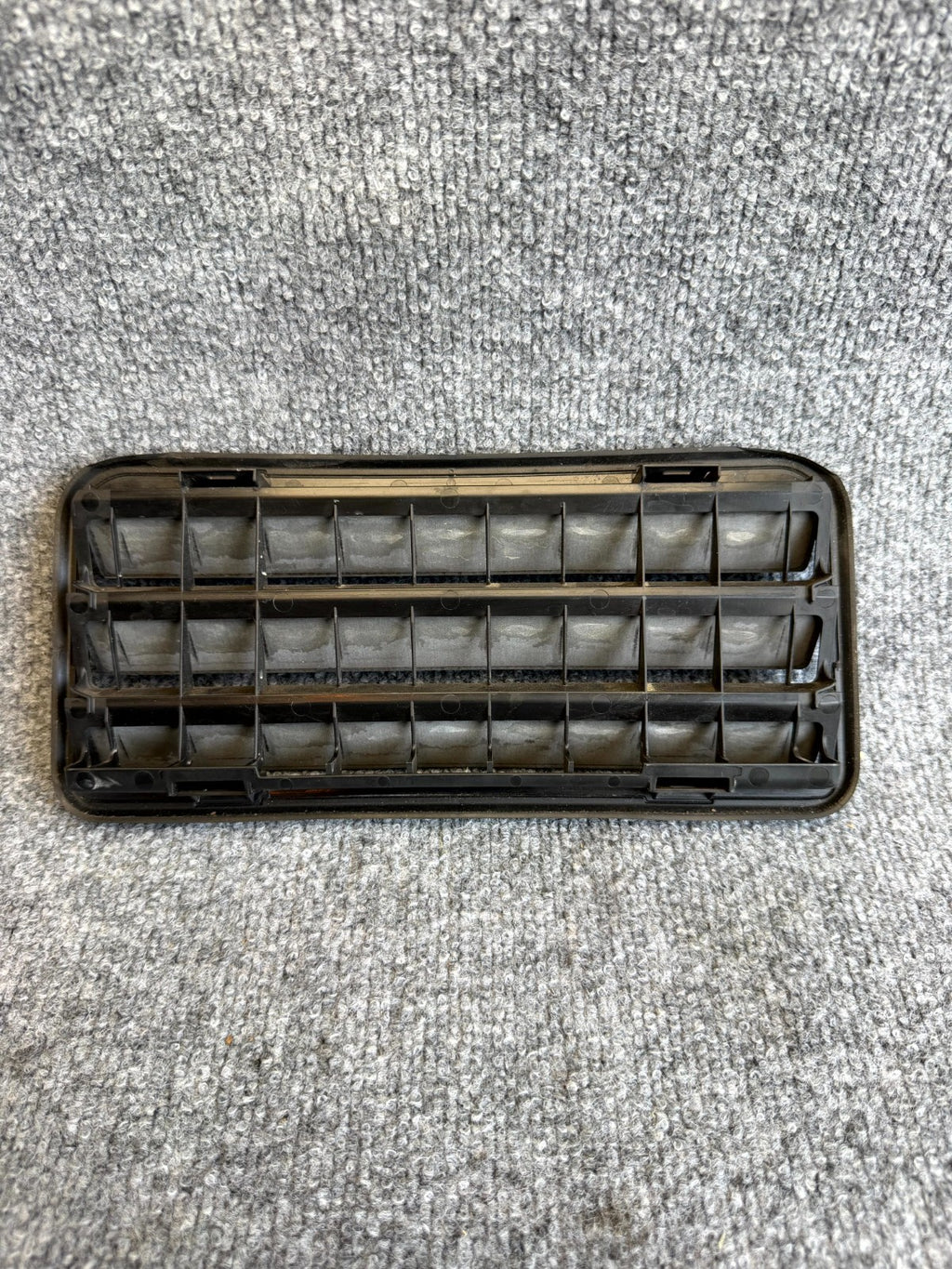2017 - 2023 TESLA MODEL 3 AIR EXTRACTOR CABIN VENT GRILLE OEM, 1098751-00-C