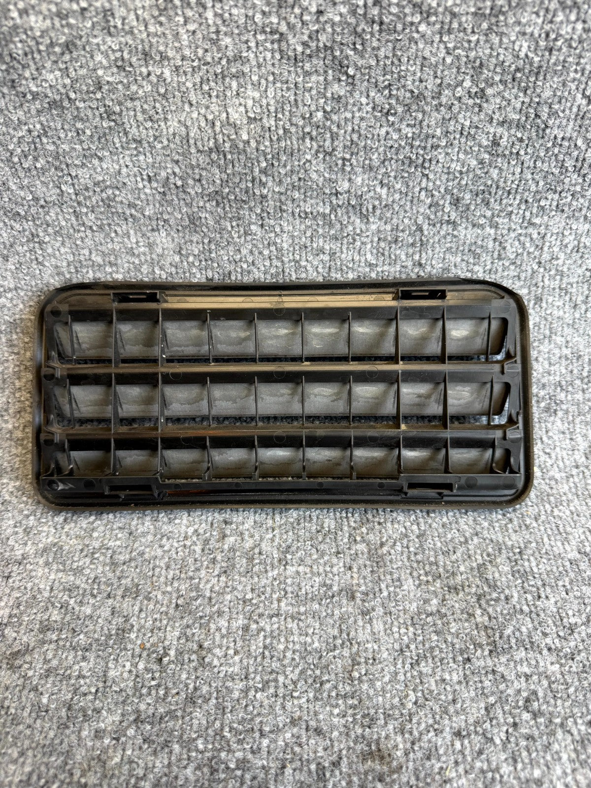 2017 - 2023 TESLA MODEL 3 AIR EXTRACTOR CABIN VENT GRILLE OEM, 1098751-00-C