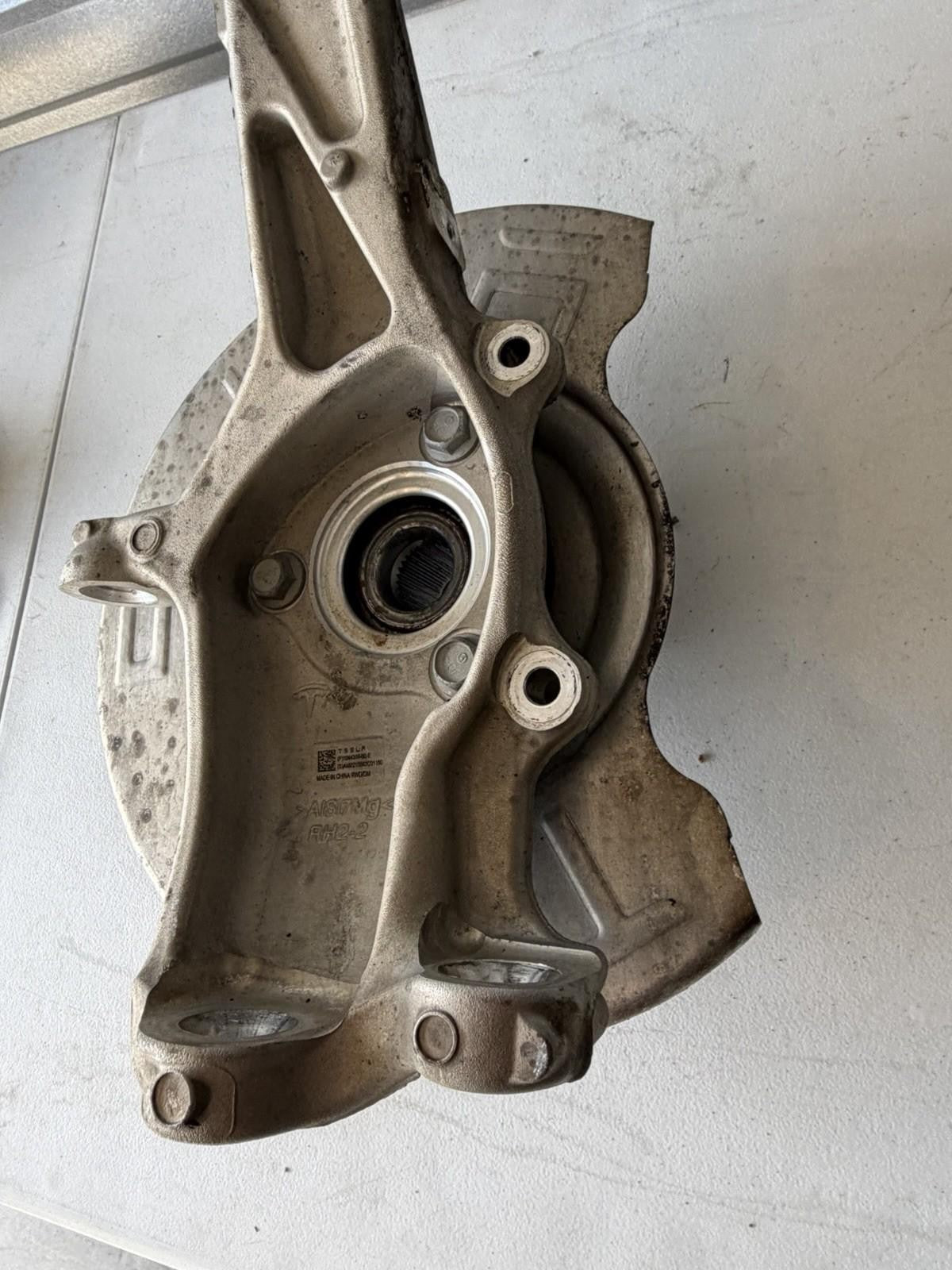 ♦️2017-2023 TESLA MODEL 3 FRONT RIGHT SIDE SPINDLE KNUCKLE HUB OEM, 1044316-00-E