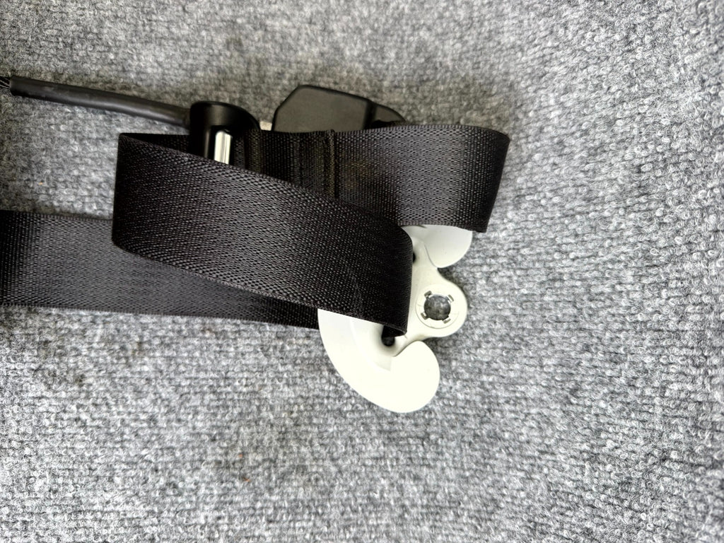 2017-2023 TESLA MODEL 3 FRONT RIGHT SIDE SEAT BELT RETRACTOR OEM, 1081279-01-F