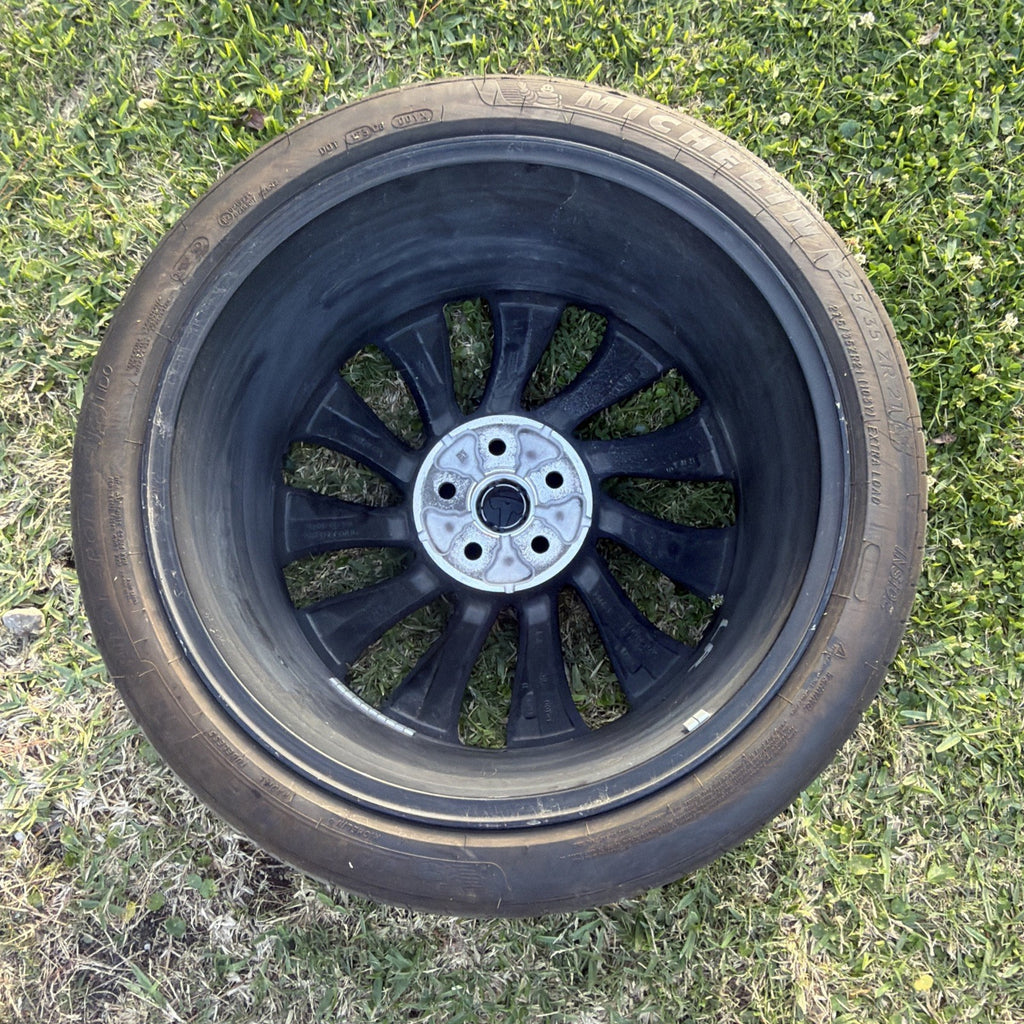 20-25 Tesla Model Y PERFORMANCE OEM 21" FRONT Wheel And Tire