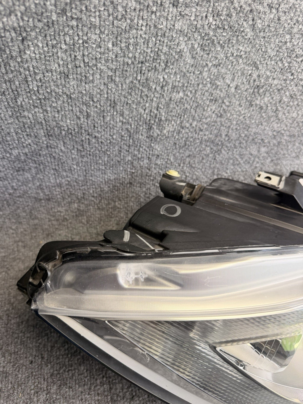 OEM 2012-2016 Tesla Model S HID Complete Right Passenger Headlight 6005907-00-D