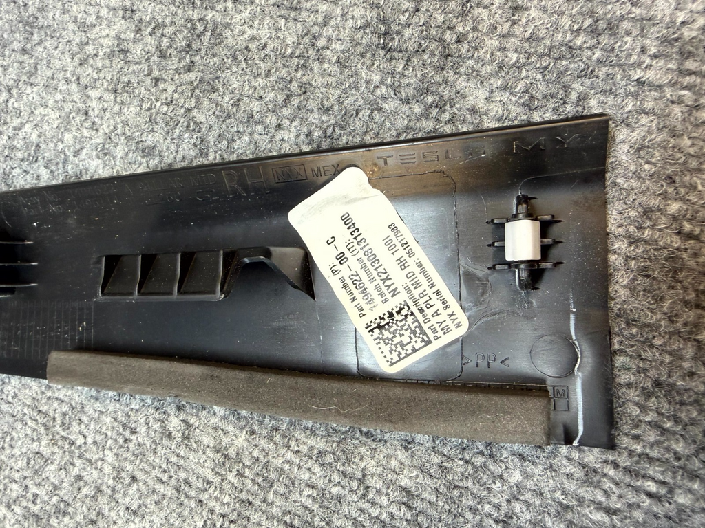 2020-2024 TESLA MODEL Y FRONT RIGHT A PILLAR MIDDLE TRIM COVER OEM, 1494622-00-C