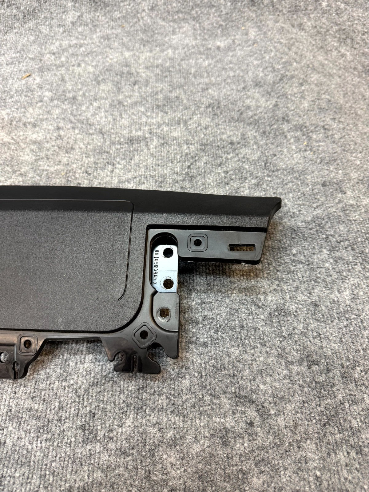 2017-2024 TESLA MODEL 3 Y RIGHT SIDE DASHBOARD TRIM COVER PANEL OEM 1077826-00-E