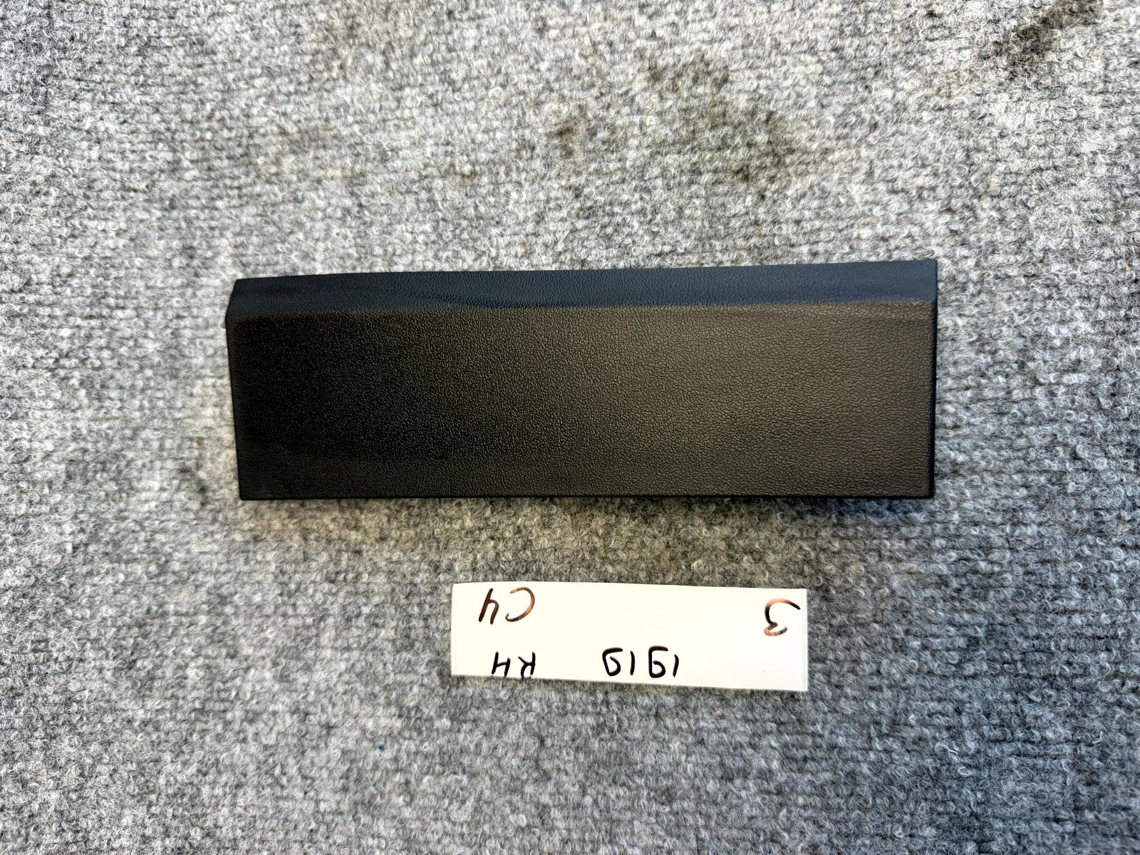 2017 - 2023 TESLA MODEL 3 FRONT RIGHT SIDE PILLAR TRIM COVER OEM, 1086306-80-E