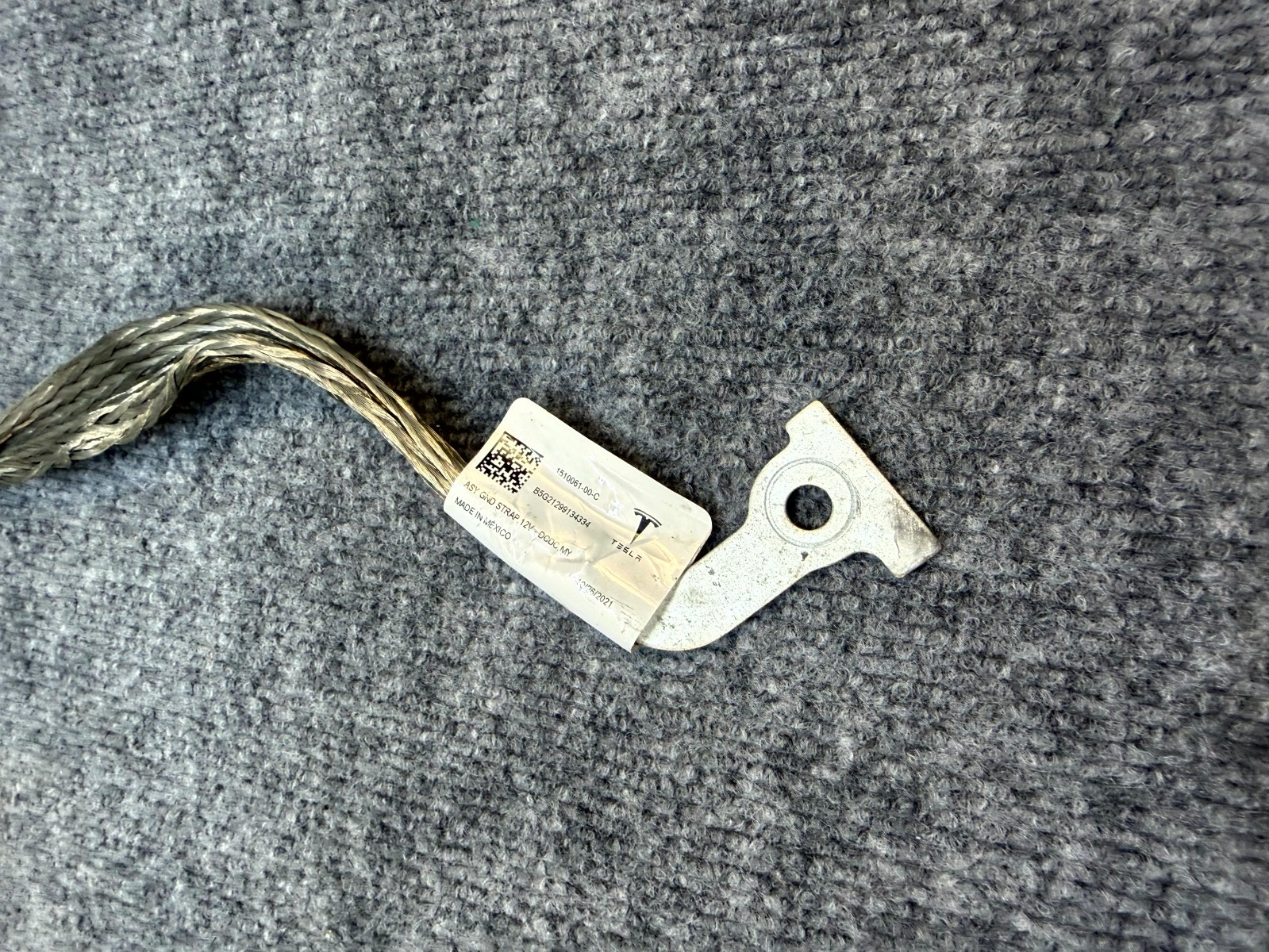 2020 - 2024 TESLA MODEL Y BATTERY TERMINAL GROUND CABLE STRAP OEM, 1510061-00-C