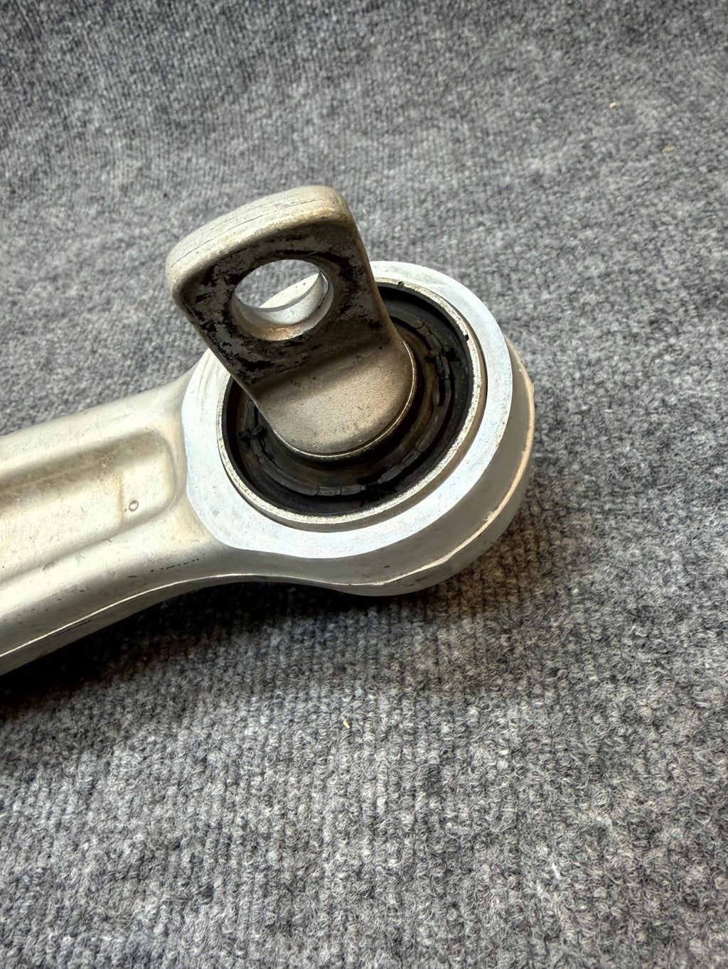 2020 - 2024 TESLA MODEL Y FRONT RIGHT / LEFT LOWER CONTROL ARM OEM, 1188341-00-C