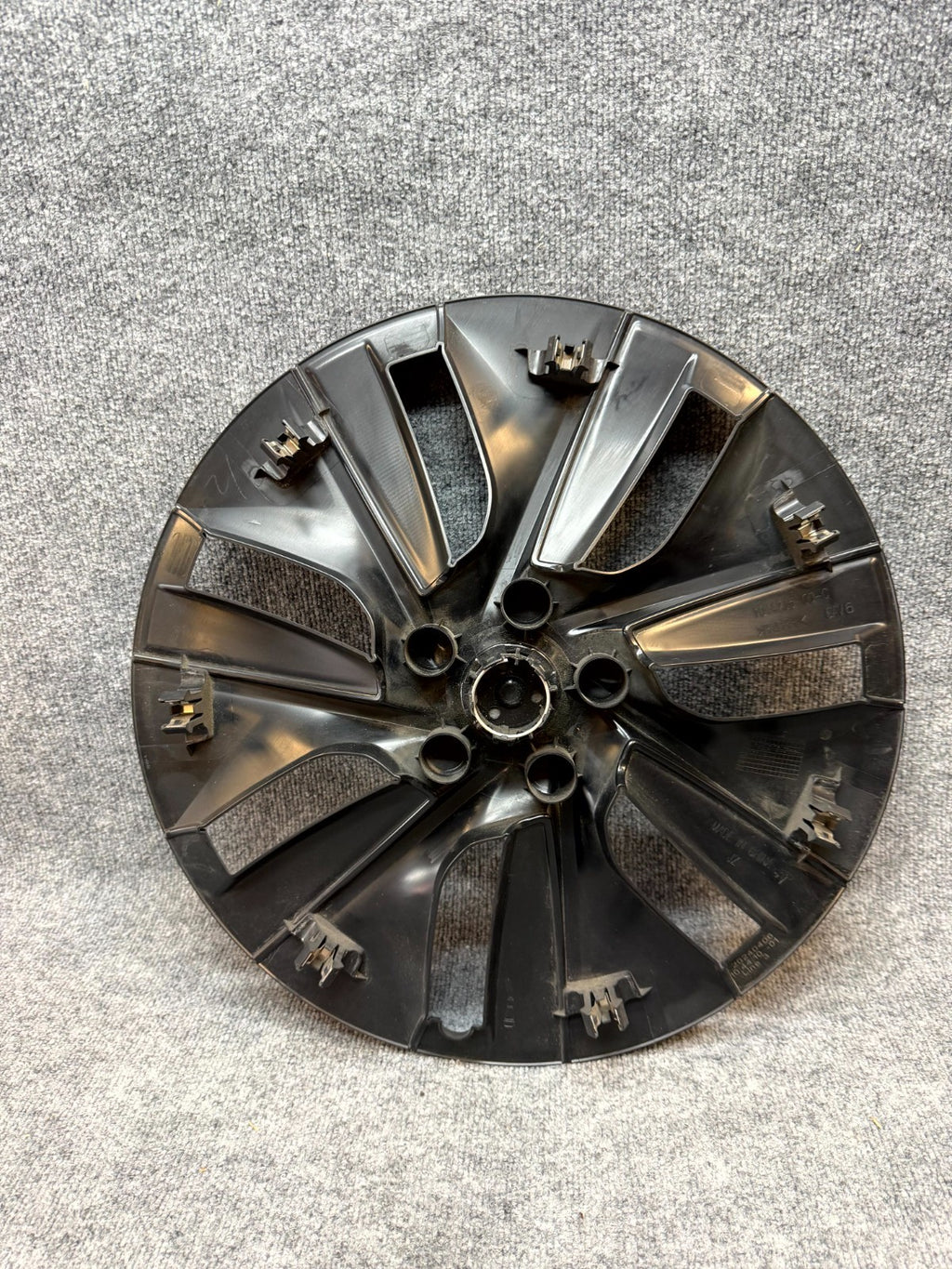 2020 - 2024 TESLA MODEL Y GEMINI WHEEL RIM HUBCAP COVER OEM, 1044235-00-C