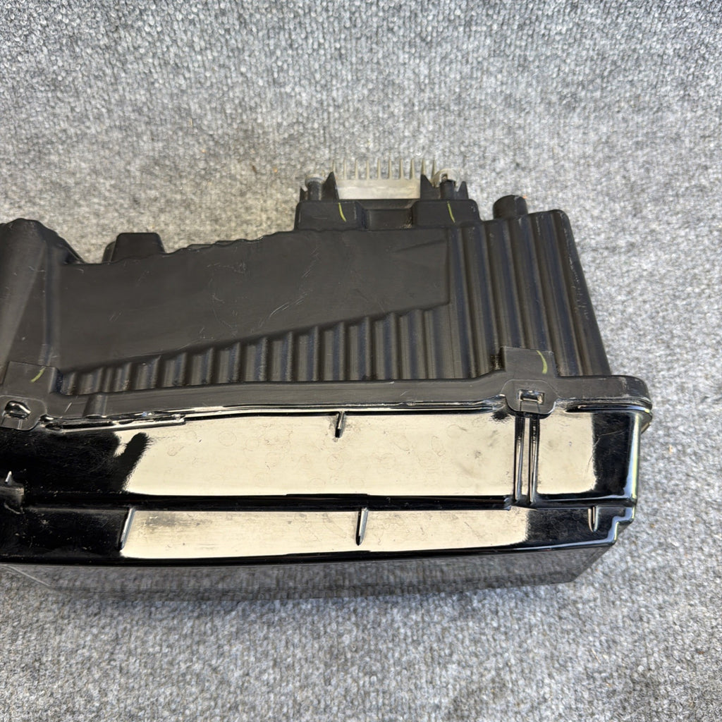 DMG‼️‼️24-27 Tesla Cybertruck Front Left Driver Side Headlight LED 1806404-00-D