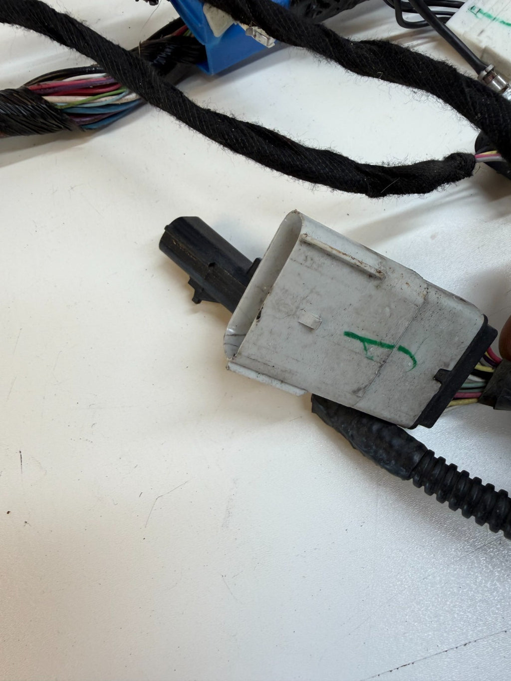 2020-2024 Tesla Model Y Left Side Main Body Wire Harness 1489041-00-E