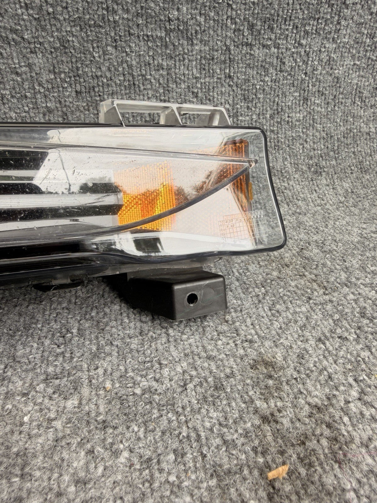 2020-2025 TESLA MODEL 3-Y FOG LIGHT RIGHT 3 PIN 1507931-00-C OEM
