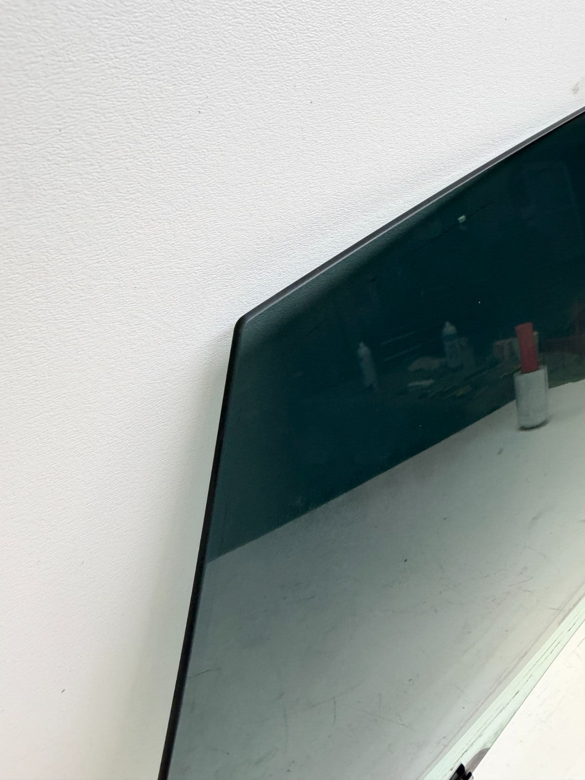 2012-2020 Tesla Model S Rear Passenger Side Door Window Glass 43R-001074