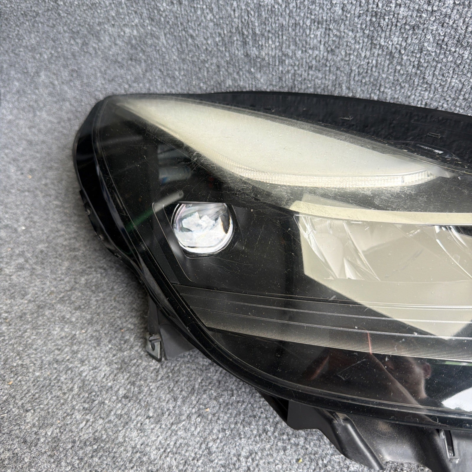 2021-2023 TESLA Model 3/Y Right MATRIX Headlight OEM 1514953-00-D  