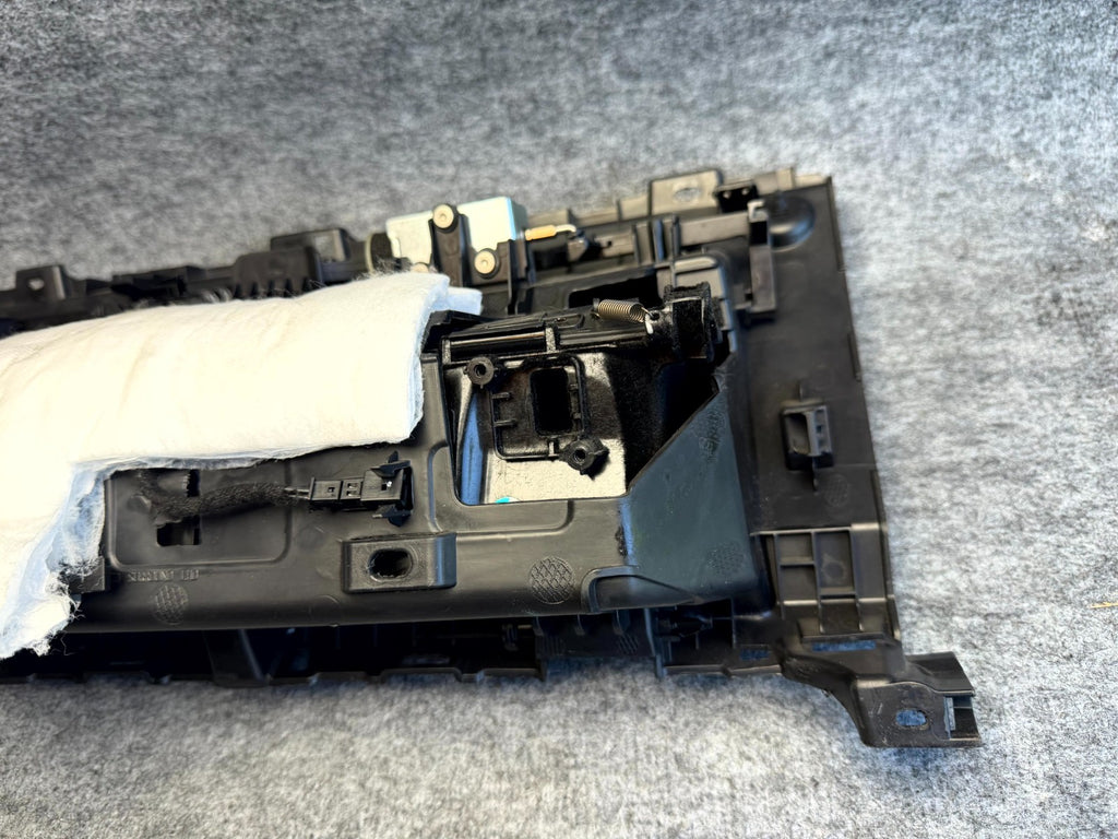 ♦️2017 – 2023 TESLA MODEL 3 FRONT GLOVE BOX STORAGE ASSEMBLY OEM, 1083340-00-F