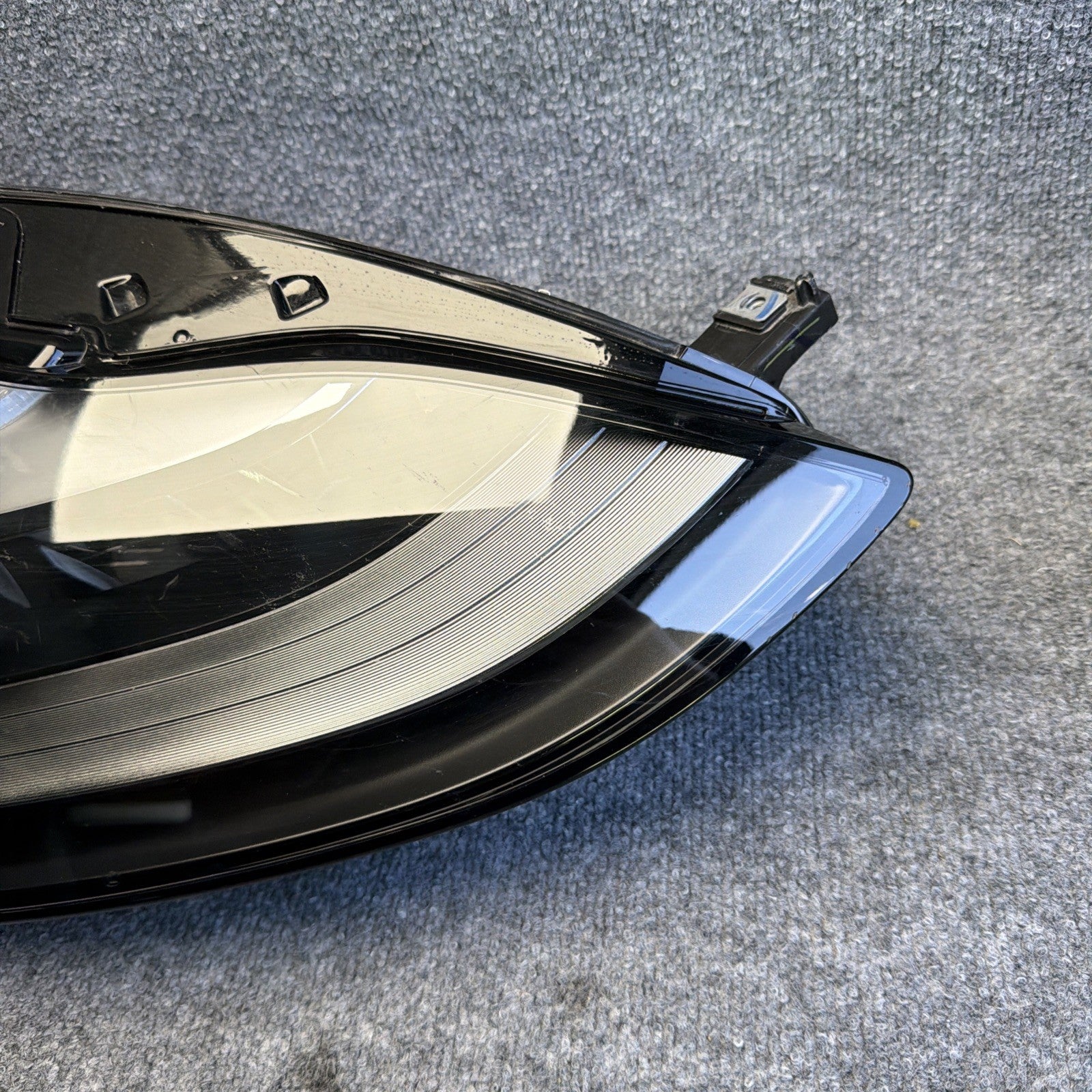 21-23 Tesla Model 3 Front Right Headlight Projector Headlamp RH 1514953-00-E