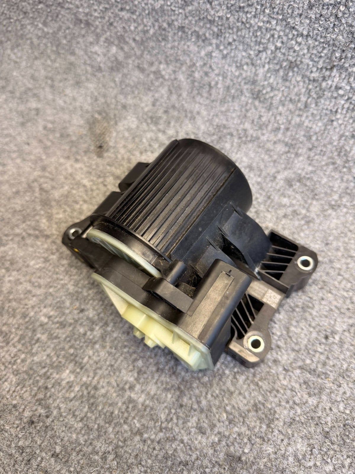 2017-2023 Tesla Model 3 Supermanifold Octovalve Assembly 1506859-00-E