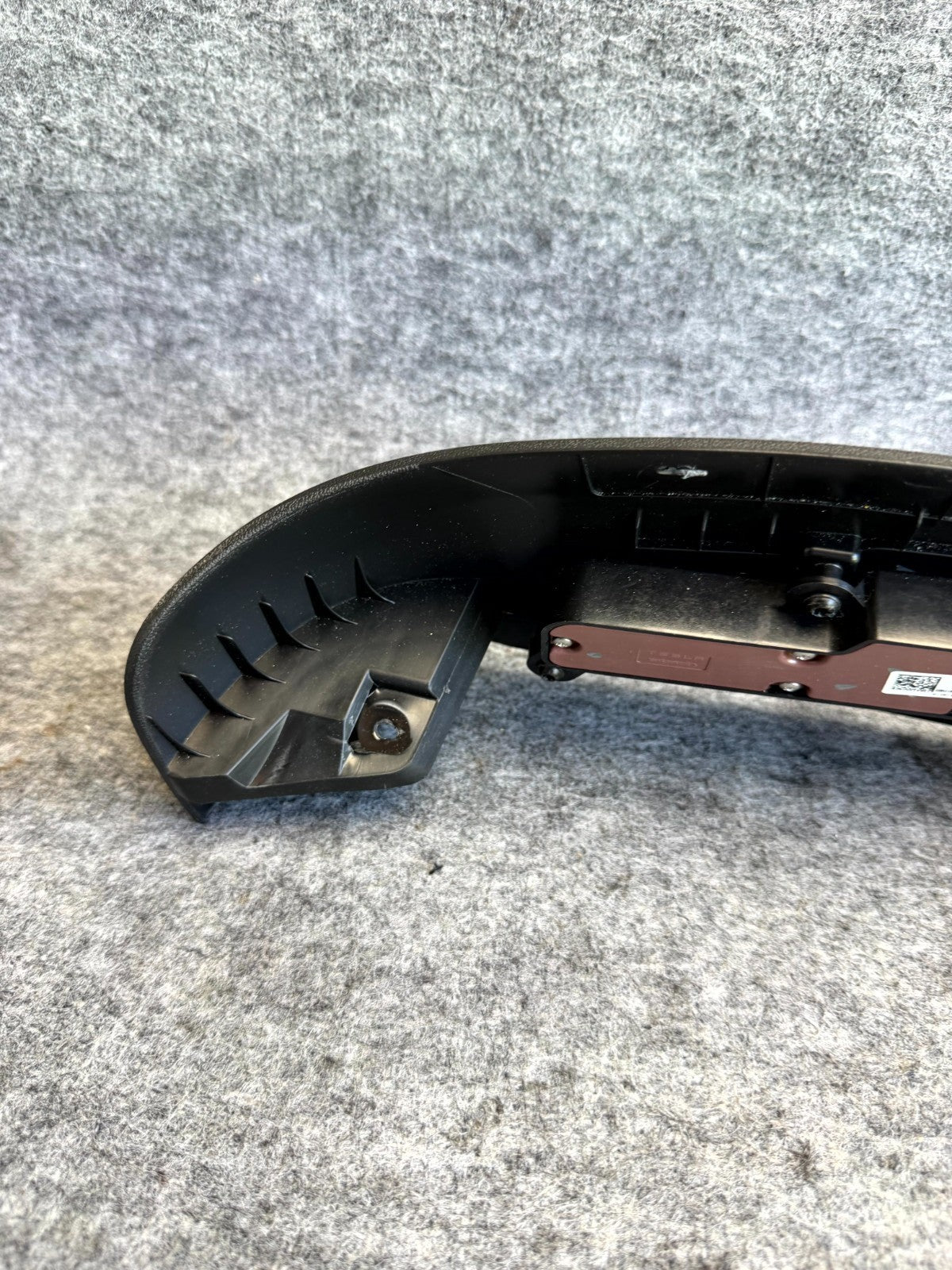 ♦️17–23 TESLA MODEL 3 FRONT RIGHT SEAT SWITCH OUTER TRIM COVER OEM, 1098349-00-G