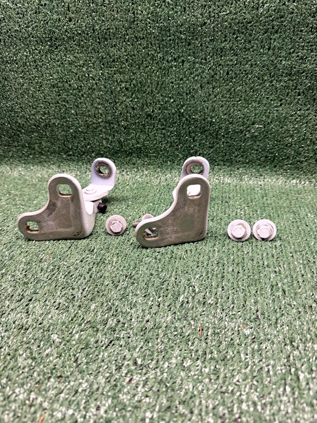 ♦️20-23 TESLA MODEL Y FRONT LEFT & RIGHT DOOR UPPER HINGE SET OEM, 1497496-00-B