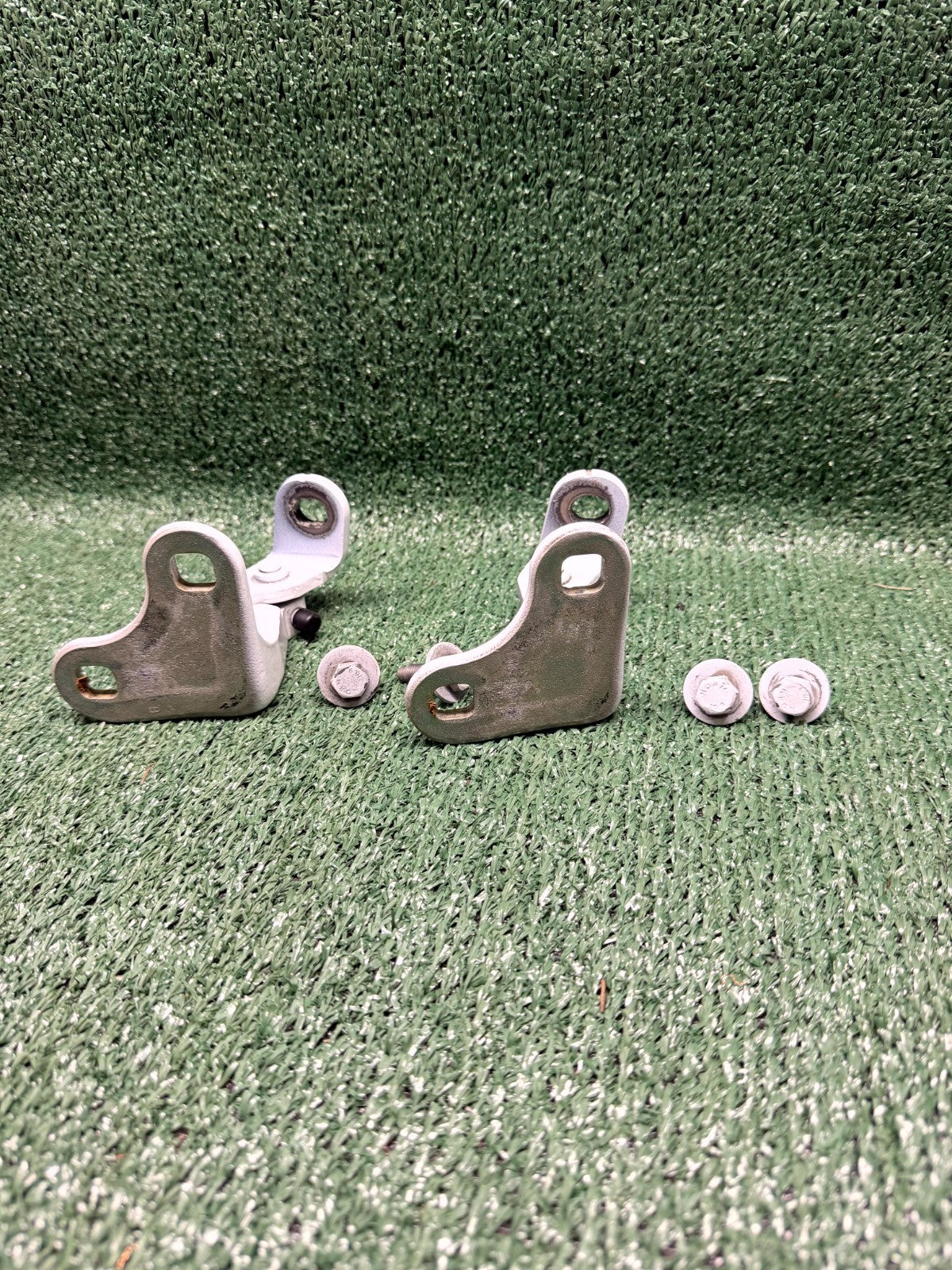 ♦️20-23 TESLA MODEL Y FRONT LEFT & RIGHT DOOR UPPER HINGE SET OEM, 1497496-00-B