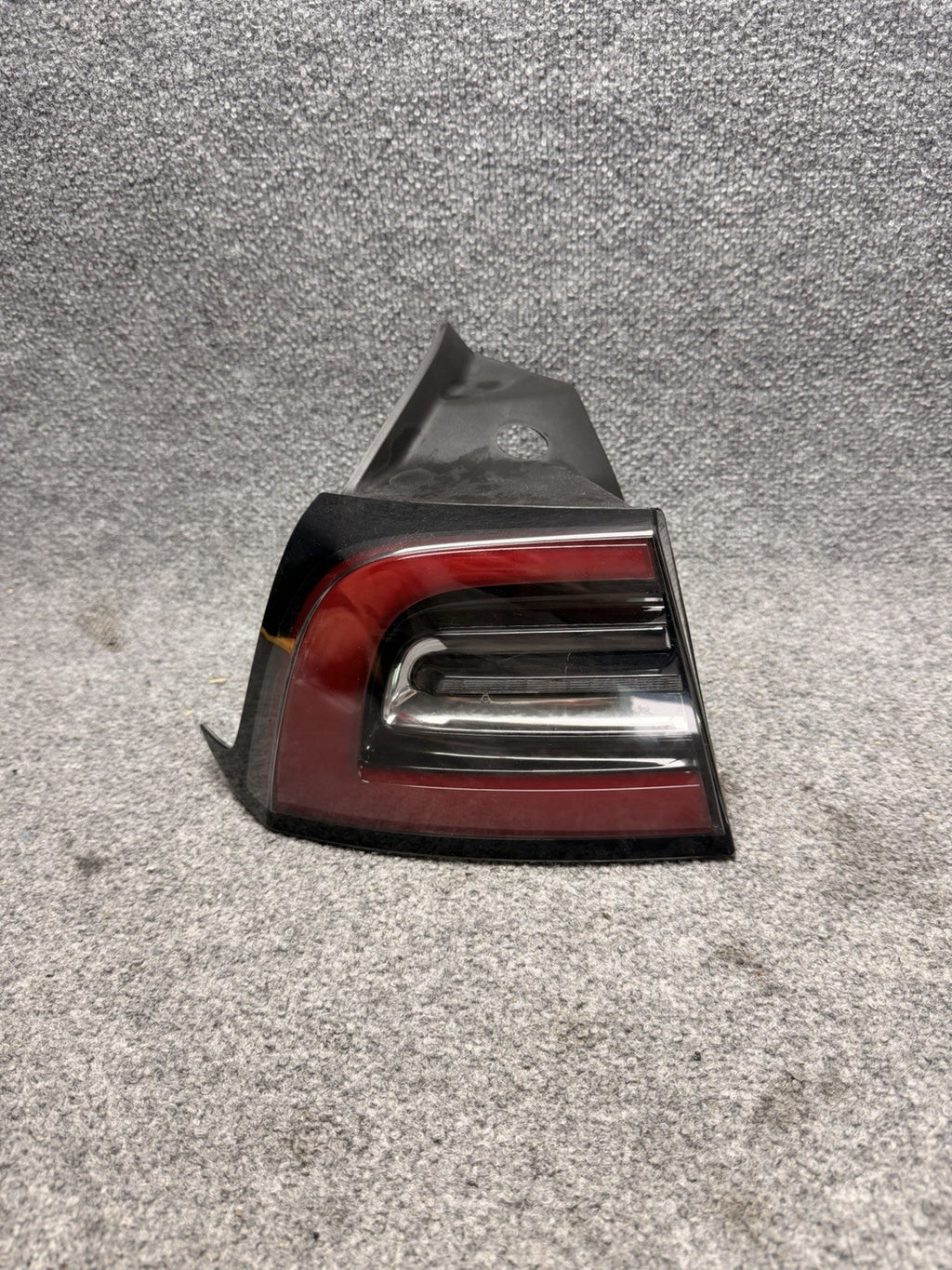 2020-2024 Tesla Model Y Right Passenger Side Taillight Quarter Mounted 3 Pin OEM