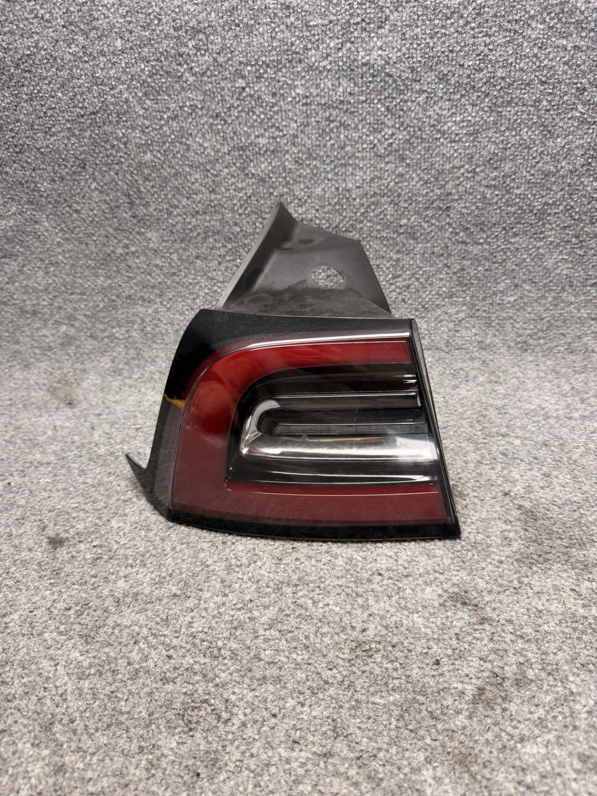 2020-2024 Tesla Model Y Right Passenger Side Taillight Quarter Mounted 3 Pin OEM