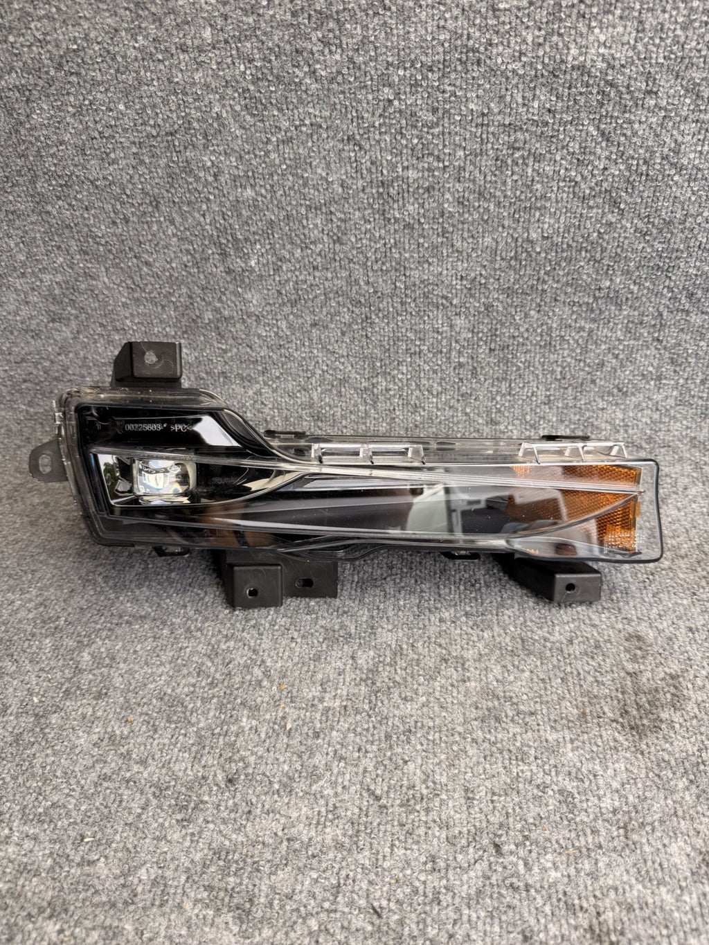 OEM 2021 - 2023 Tesla Model 3 Y Right RH 3 Pin LED Fog Light Lamp 1507931-00-D