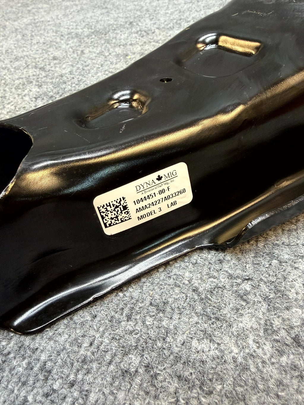 2020-2024 TESLA MODEL Y REAR RIGHT LOWER CONTROL ARM SPRING PERCH OEM,1044451-00