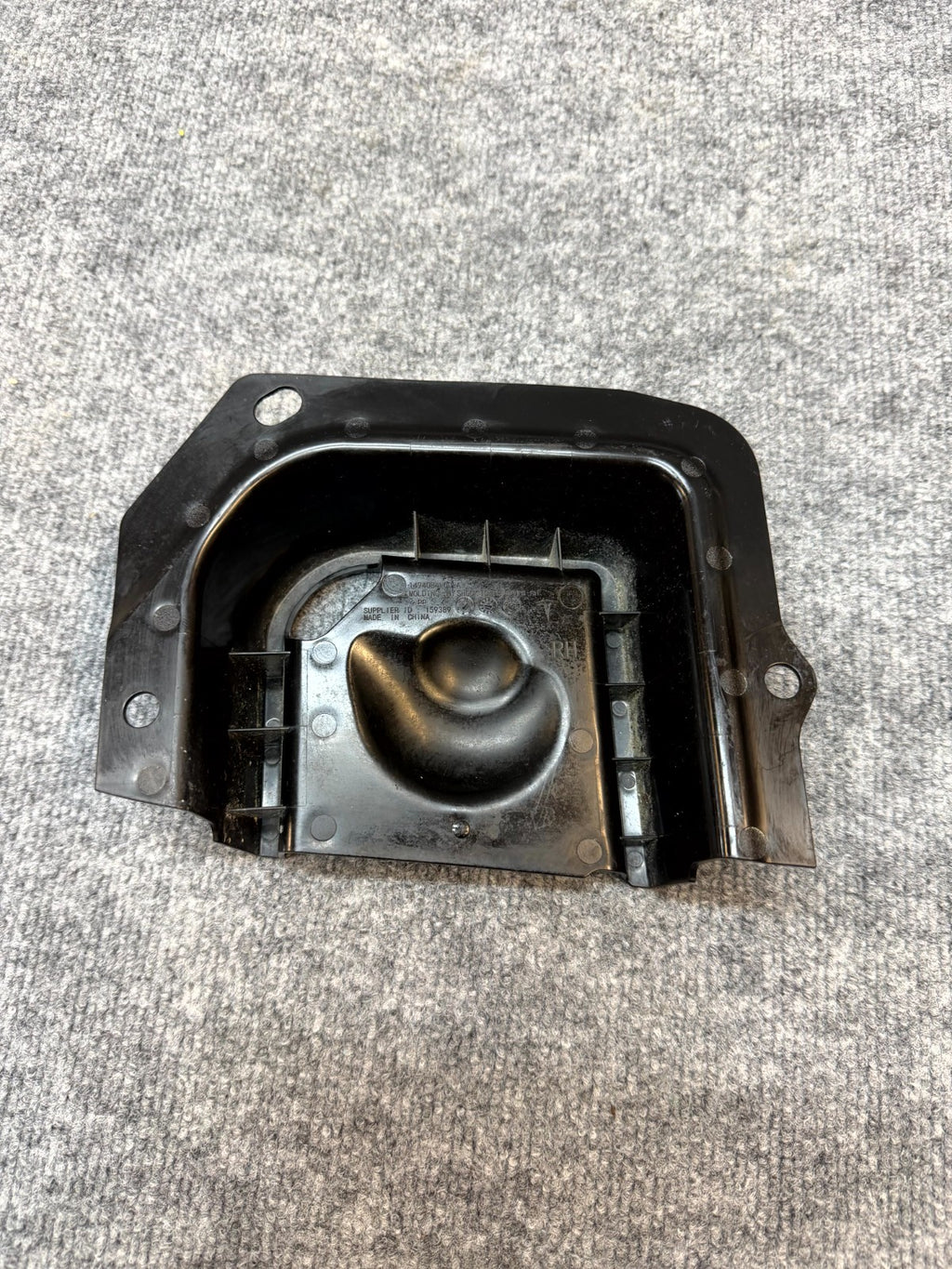 20-23 TESLA MODEL Y RIGHT COWL PANEL SHOCK TOWER COVER MOLDING OEM 1494084-00-A