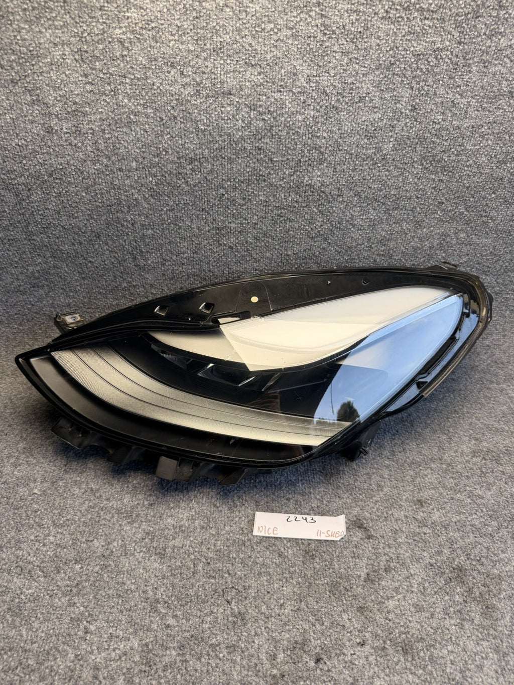 21-23 Tesla 3-Y Matrix  Passenger Left Driver  LED Headlight OEM 1514952-00-D