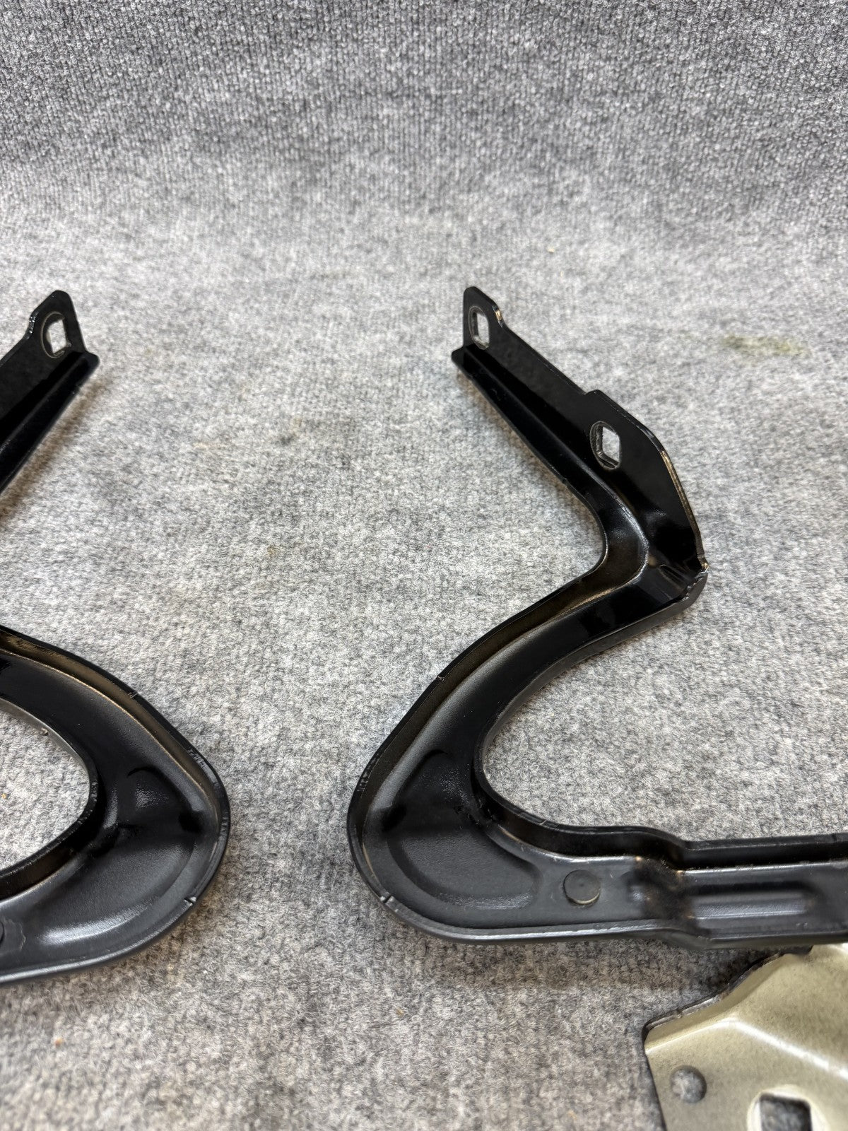2020-2024 TESLA MODEL Y FRONT RIGHT & LEFT SIDE HOOD HINGE SET OEM, 1496268-00-C