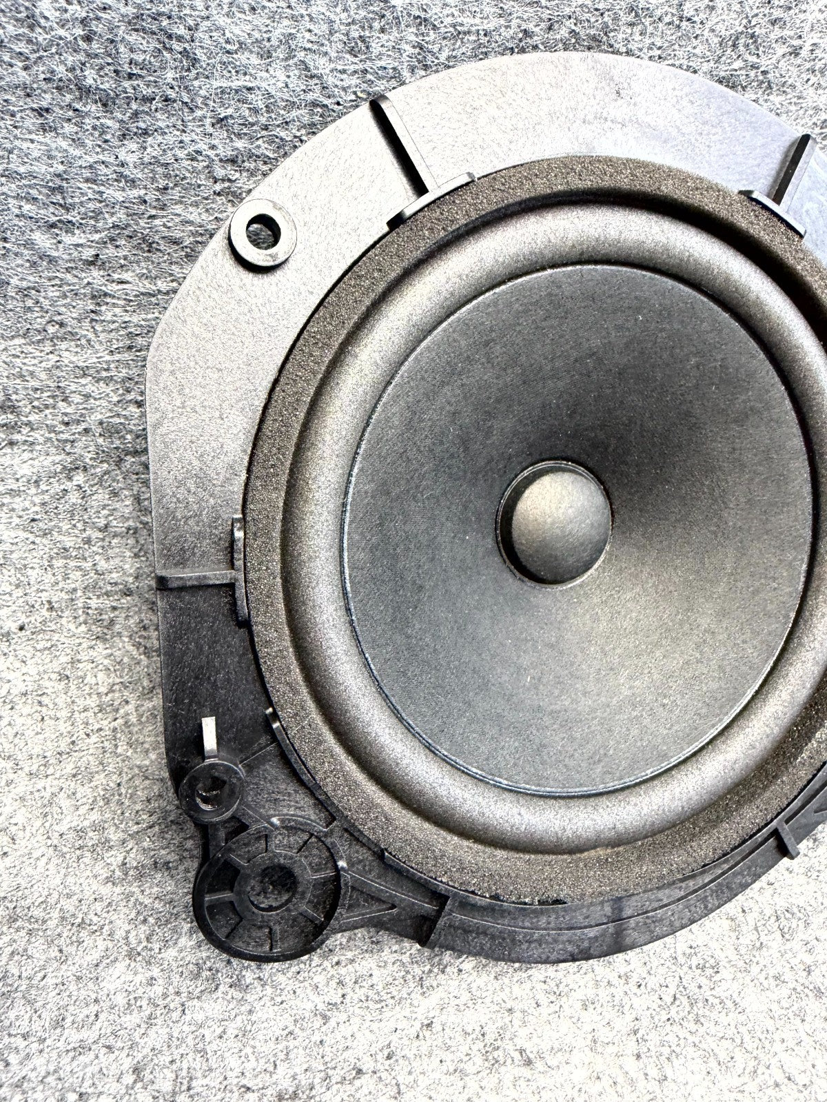 ♦️16-20 TESLA MODEL X REAR RIGHT DOOR AUDIO SPEAKER MID WOOFER OEM, 1050709-00-B