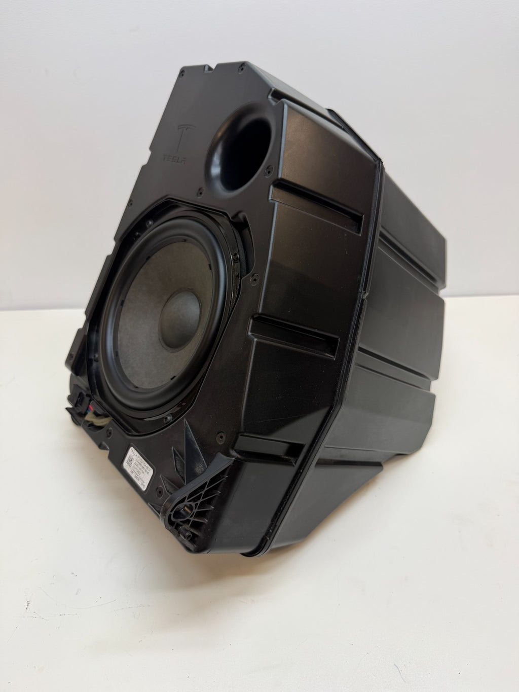 2020-2024 Tesla Model Y Audio Speaker Subwoofer Bass Box Assembly 1507154-00-D