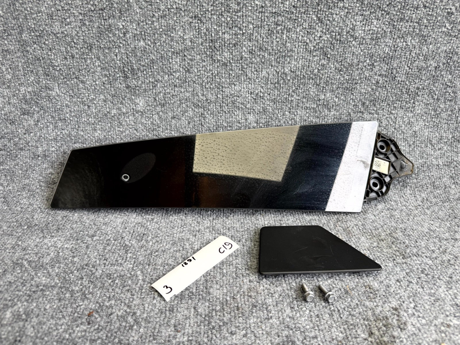 17-23 TESLA MODEL 3 RIGHT SIDE B PILLAR APPLIQUE MOLDING W/CAMERA OEM,110925590F