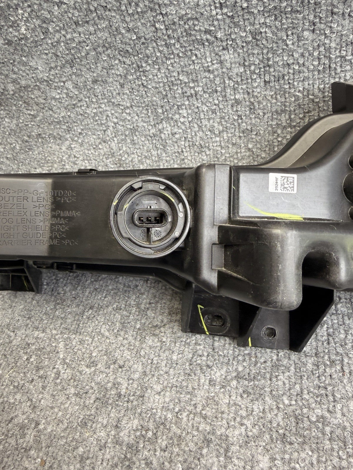 OEM 2017-2025 Tesla Model 3/Y LED Lower Front Fog Light 3-Pin 1077392-00-F