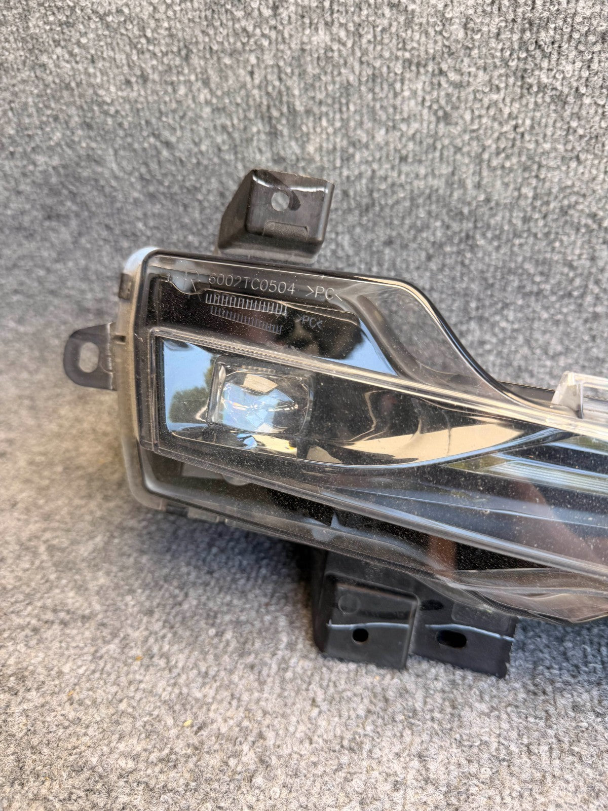 2017-2023 Tesla Model 3 Right Passenger Side LED Fog Light Lamp 1077392-00-E