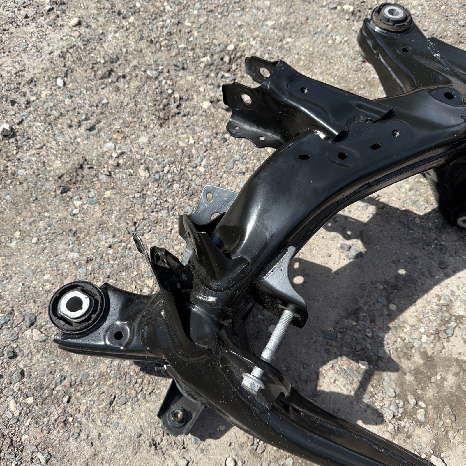 17-24 Tesla Model 3-Y Rear Suspension Subframe Cradle Crossmember 1044580-00-D