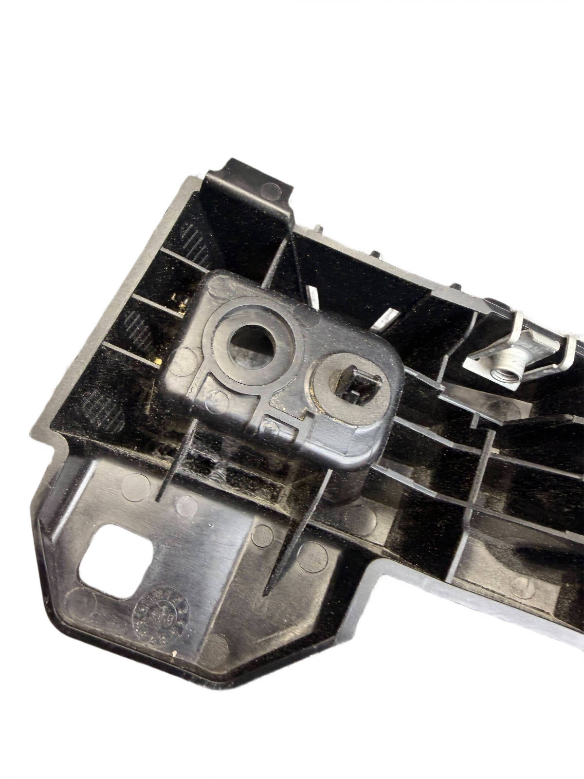 2024-2025 Model 3 Rear Left Taillight Tail Lamp Mount Bracket 1755642-00-D