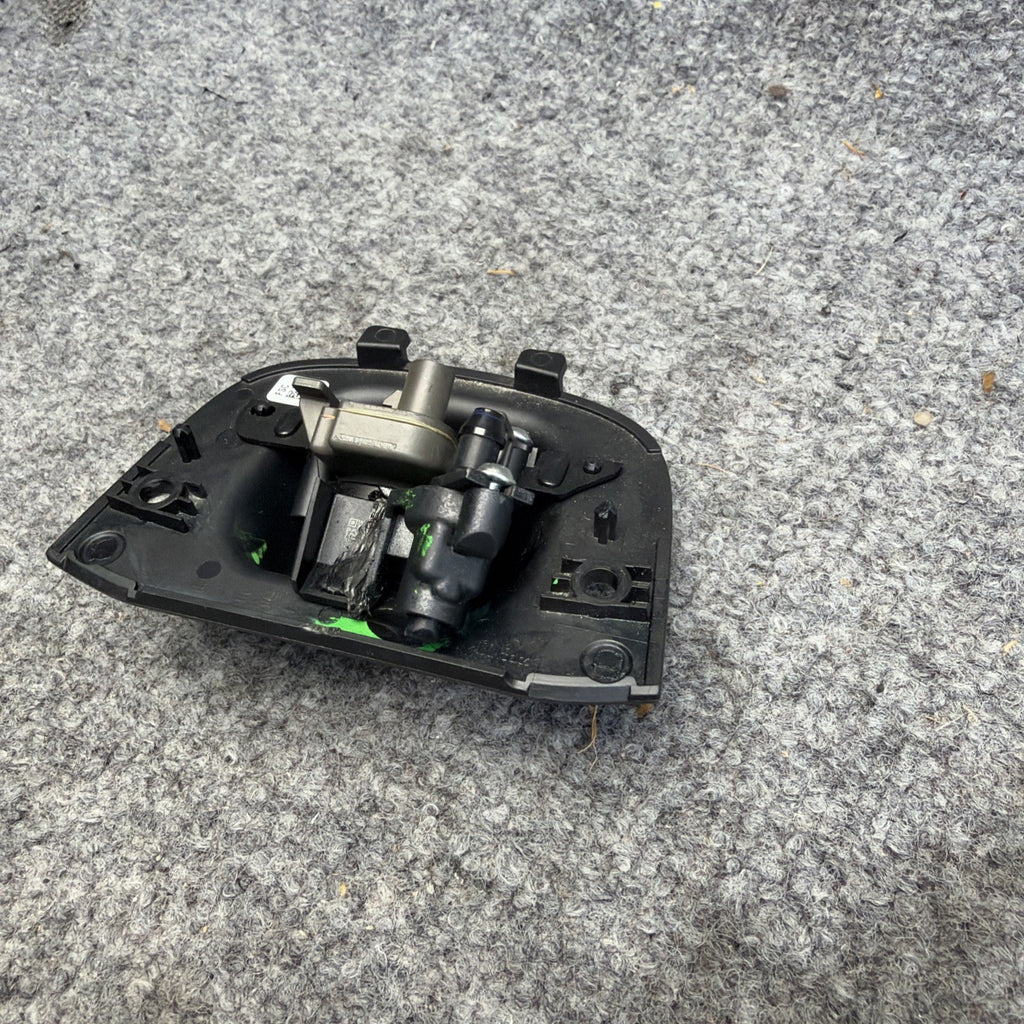 NEW OEM Tesla Model Y Juniper CAMERA FRONT BUMPER FASCIA ASSEMBLY 1972134-00-F