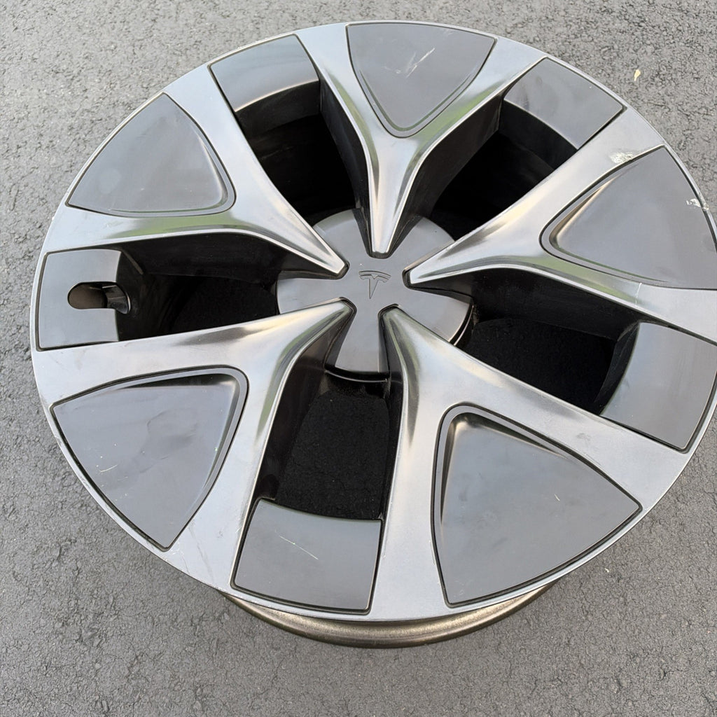 2025-2026 TESLA MODEL Y REAR 21" OEM WHEEL 21X9.5 RIM ARACHNID 2.0 2188228-00-A