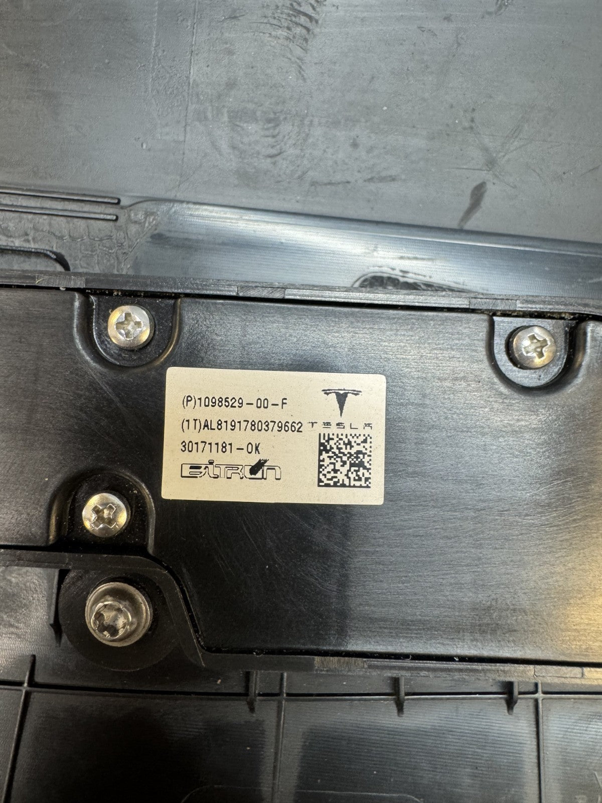 2017 - 2024 TESLA MODEL 3 Y FRONT LEFT SEAT ADJUSTMENT SWITCH OEM, 1098529-00-F