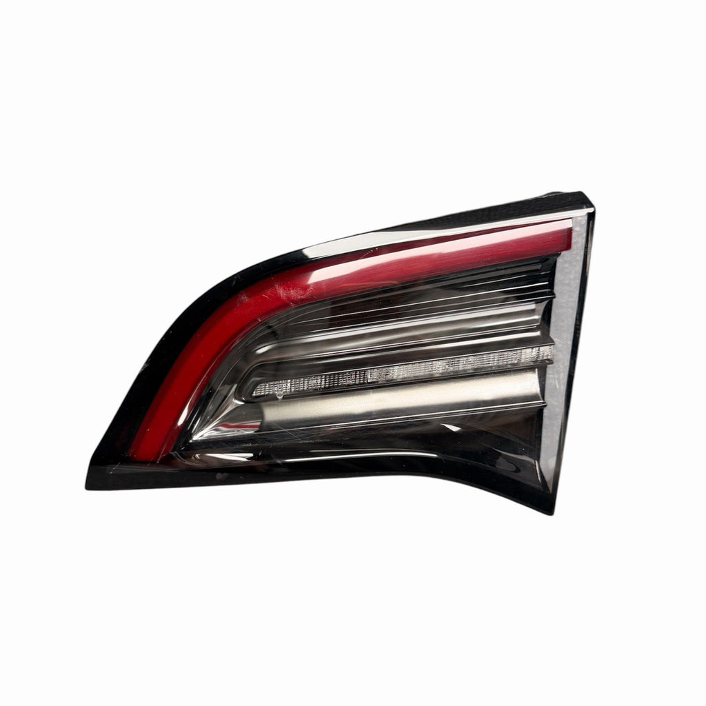 2017-2020 Tesla Model 3 Right RH Inner Tail Light 3 Pin 1077402-00-G OEM