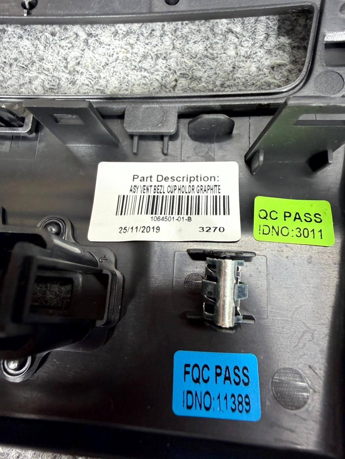 2016 - 2020 Tesla Model X S Rear Center Console Air Vent Trim OEM, 1064501-01-B